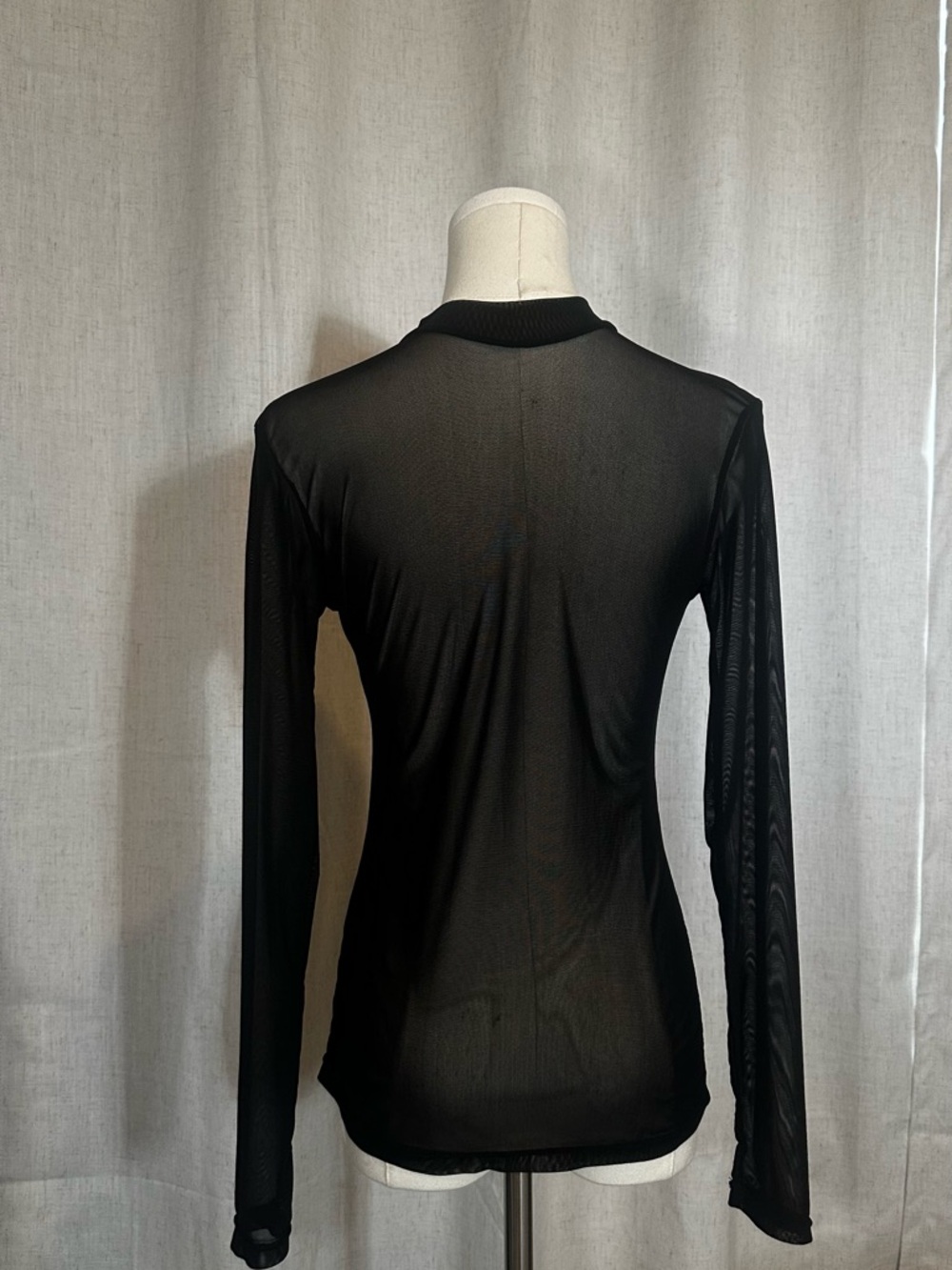 Sheer Long-Sleeve Mesh Top - Black - Picture 3 of 3